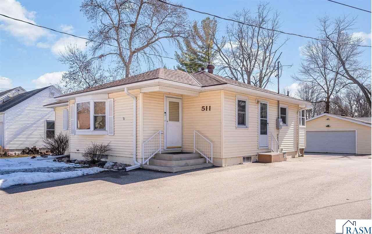 Property Photo:  511 Harrison Avenue  MN 56003 