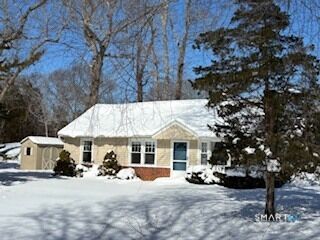 Property Photo:  18 Buttonball Road  CT 06371 
