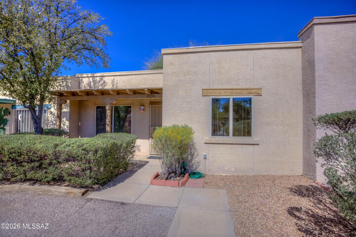 Property Photo:  2756 S Oakenshield Way  AZ 85730 