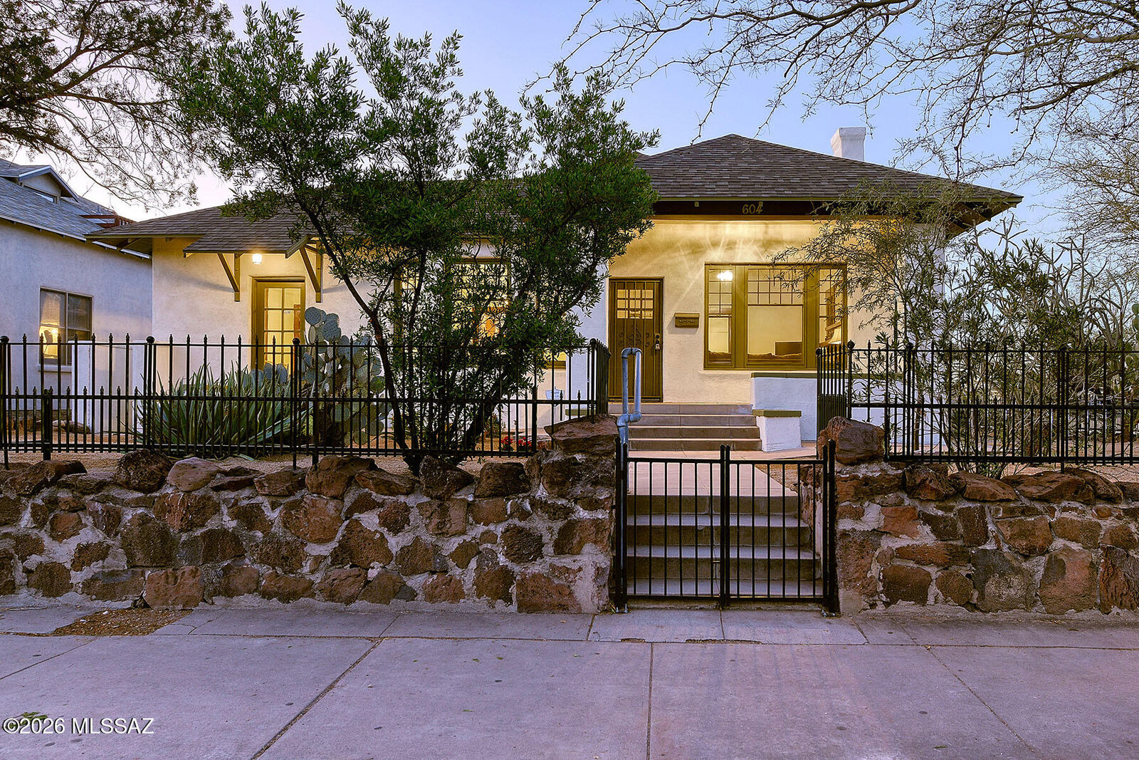 Property Photo:  604 E 5th Street  AZ 85705 