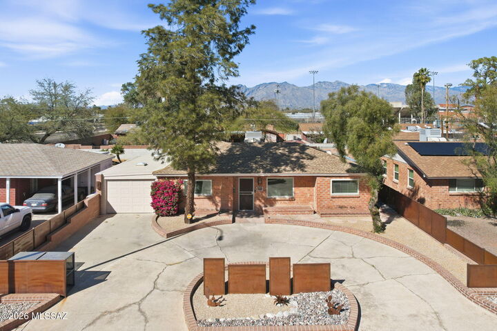 Property Photo:  4713 E 9th Street  AZ 85711 