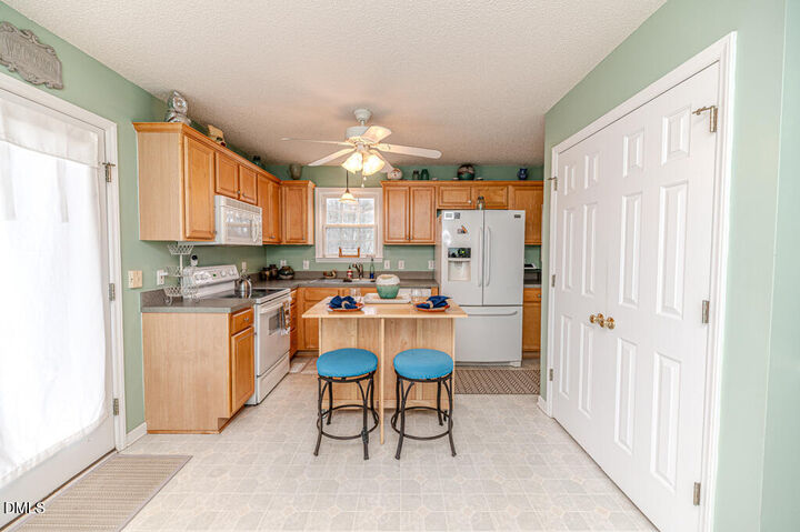 Property Photo:  1105 Danesfield Court  NC 27603 