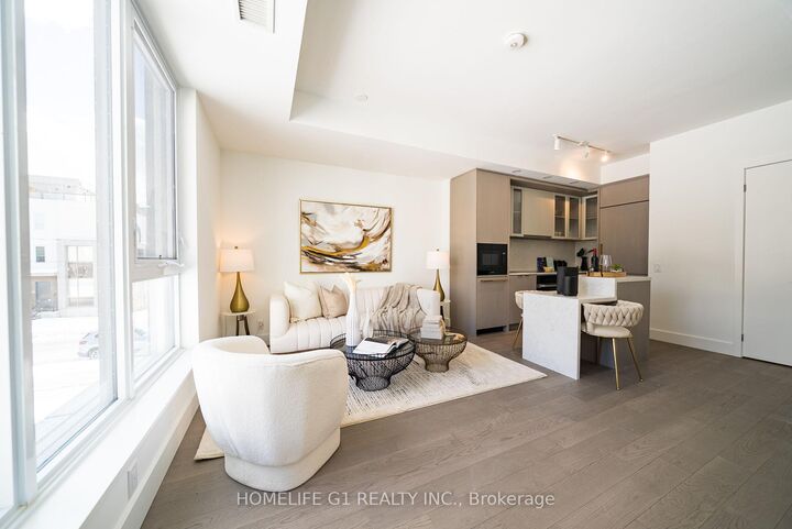 Property Photo: 6 Greenbriar Road 116 ON M2K 0H6
