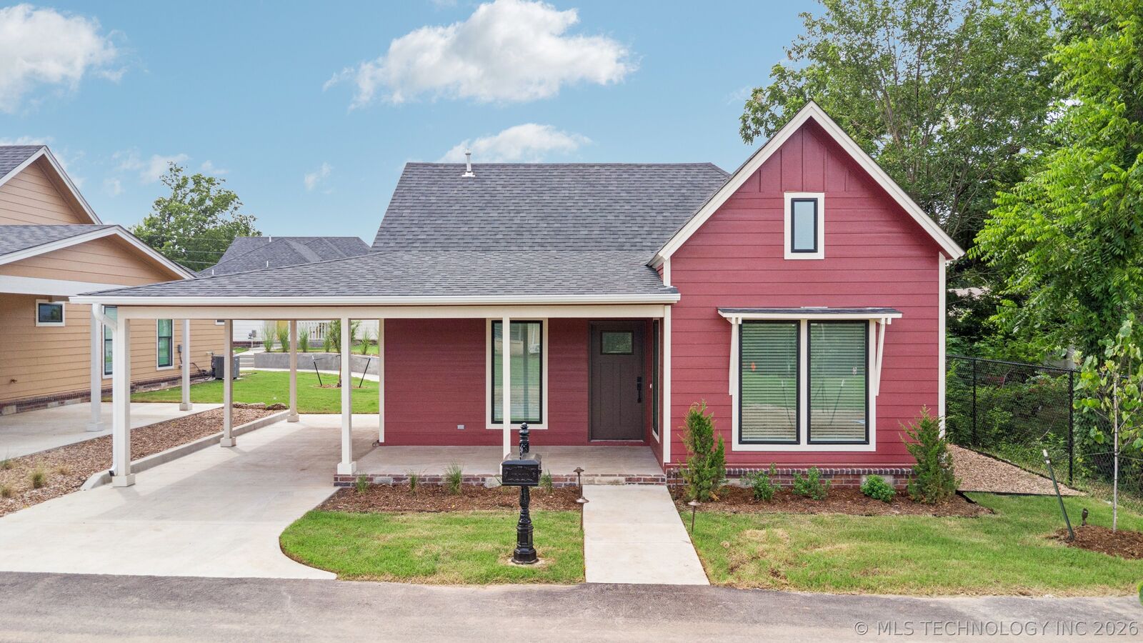 Property Photo:  210 S Bluff Street B  OK 74015 