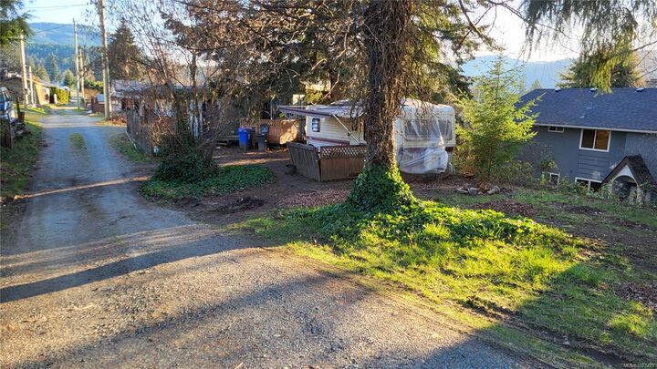 Property Photo:  4256 Melrose St  BC V9Y 1L3 