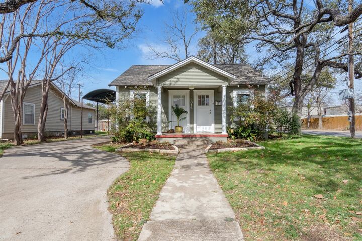 Property Photo: 5014 Martin Avenue TX 78751