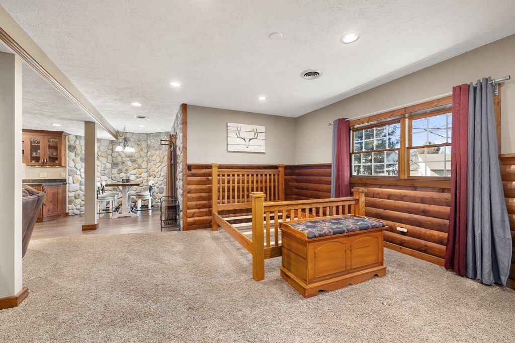 Property Photo:  1114 Surrey Circle  OH 44805 