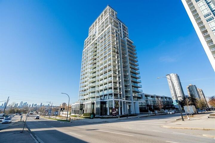 Property Photo: 4488 Juneau Street 303 BC V5C 0M4