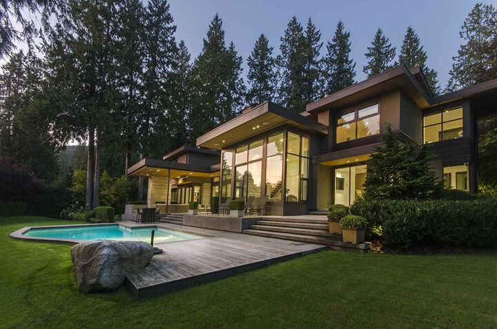 Property Photo: 2998 Rosebery Avenue BC V7V 3A7