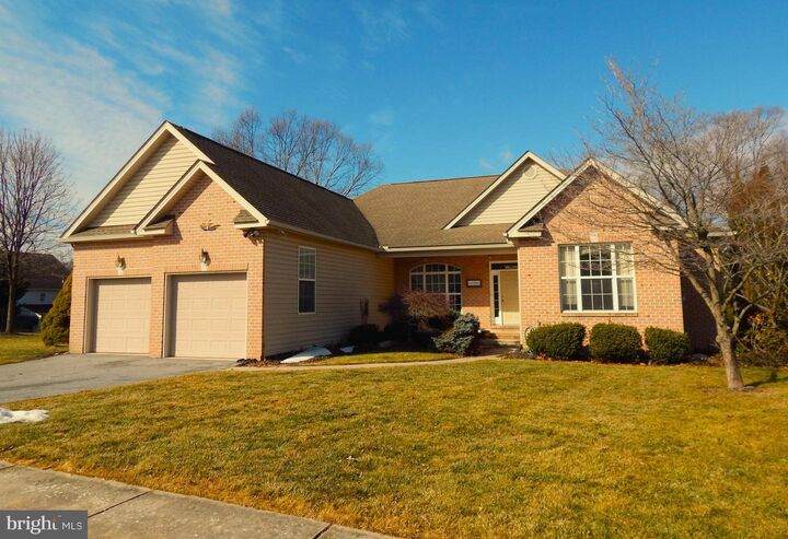 Property Photo:  1216 Winding Oak Drive  PA 17403 
