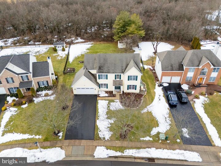 Property Photo:  7 Alexander Way  PA 18940 