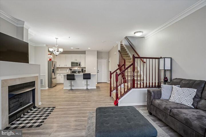 Property Photo:  5043 Anchorstone Drive 5043  VA 22192 