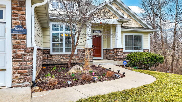 Property Photo:  5008 Brookthorn Ct  MO 65203 