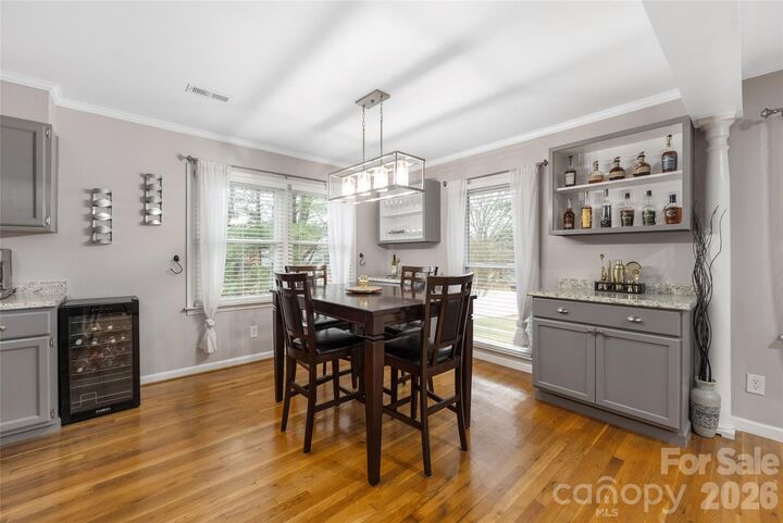 Property Photo: 113 Scottsmoor Drive NC 28214