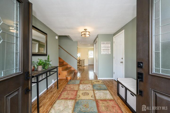 Property Photo:  3 Birchwood Road  NJ 08831 