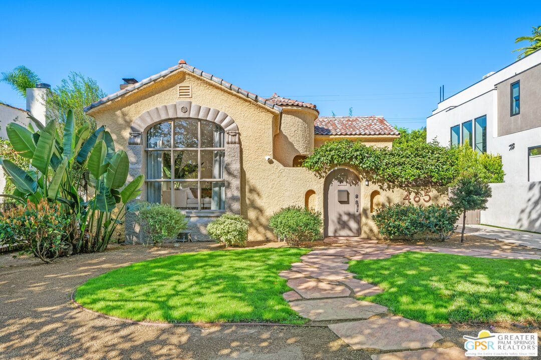 Property Photo:  465 N Orlando Ave  CA 90048 