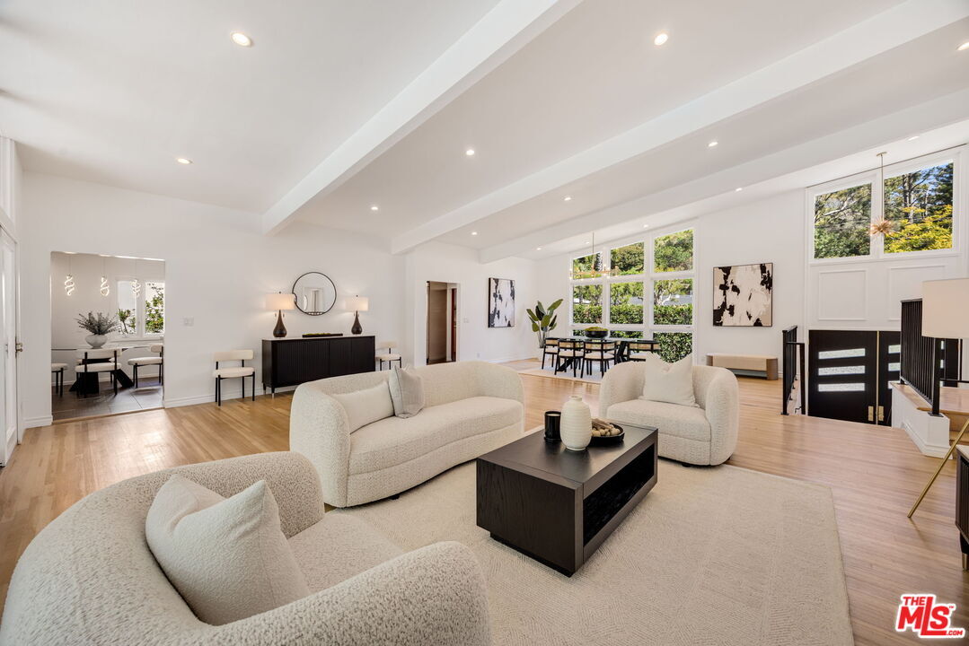 Property Photo:  2163 San Ysidro Dr  CA 90210 