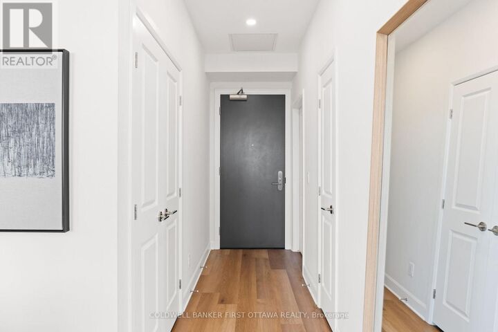 Photo de la propriété:  520 Pimiwidon Street 208  ON K1K 5B4 