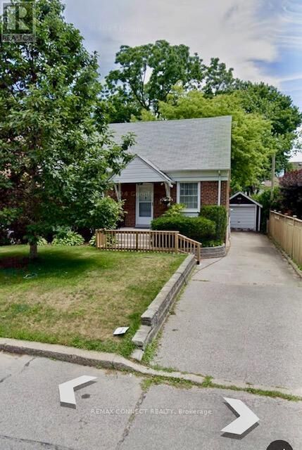 Property Photo:  5 Queensgrove Road  ON M1N 3A9 