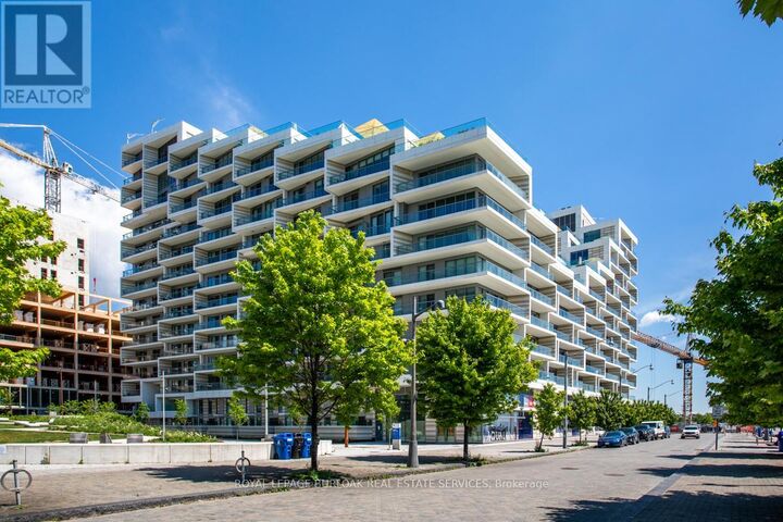 Property Photo:  118 Merchants' Wharf 319  ON M5A 0L3 