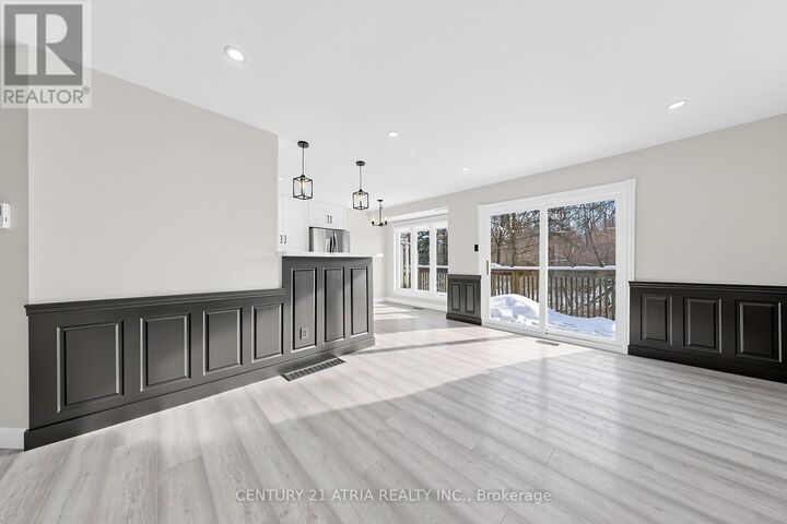 Property Photo:  35 Anderson Place  ON L4G 6G4 