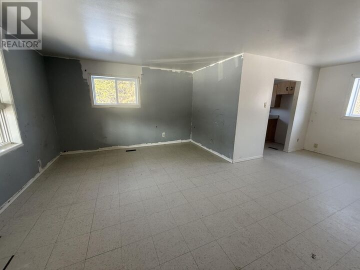 Property Photo: 14 Superior Ave ON P0T 1T0