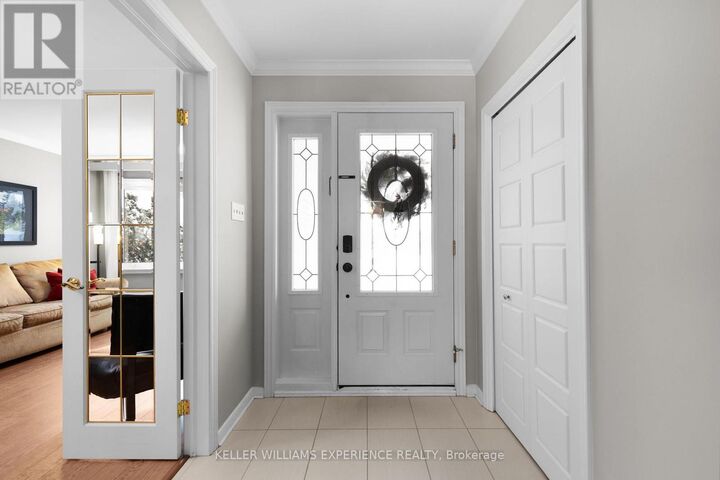 Property Photo:  27 Ottaway Avenue  ON L4M 2W6 