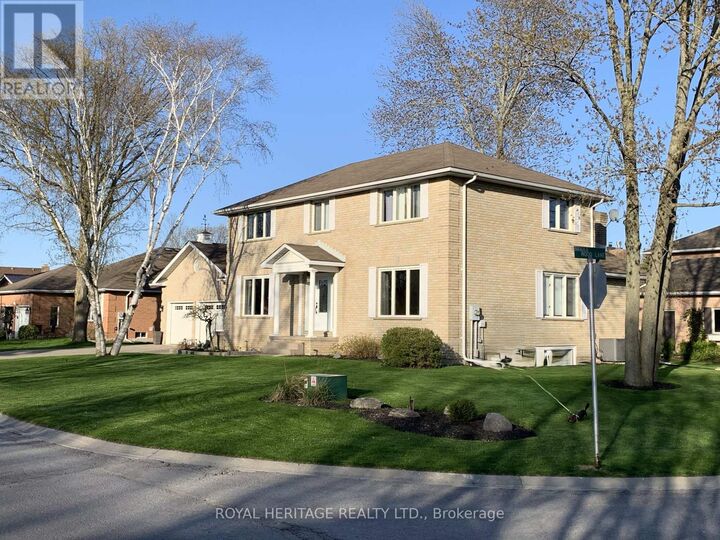 Property Photo: 92 Parkview Heights ON K8V 6P5