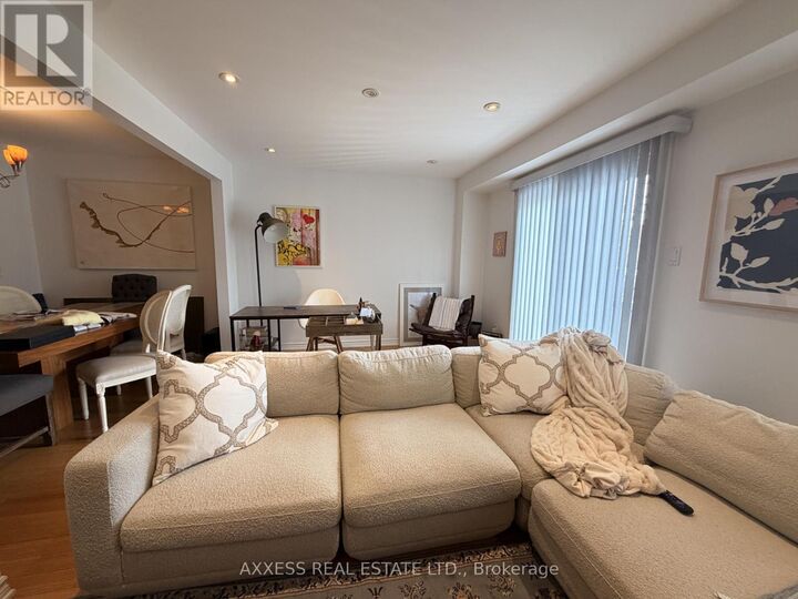 Property Photo: 98 Brock Street 3 ON L6K 2Z1