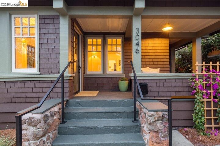 Property Photo:  3046 Deakin St  CA 94705 