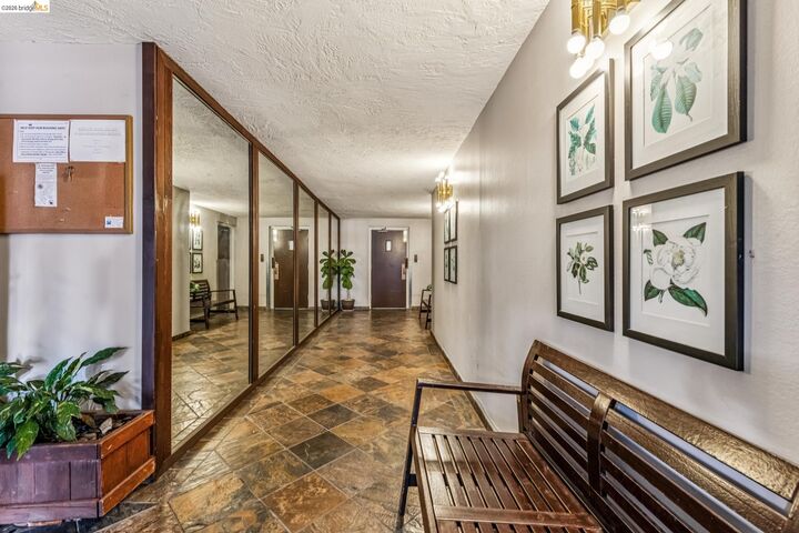 Property Photo:  199 Montecito Ave 105  CA 94610 