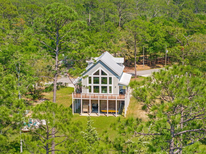 Property Photo: 8915 S Burnt Mill Creek Road FL 32409