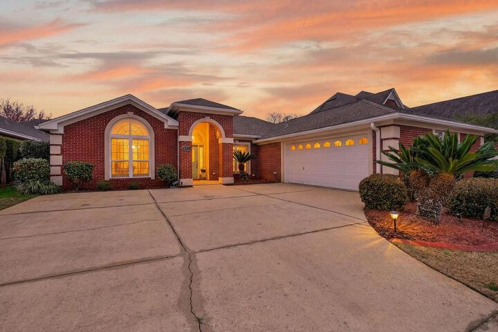 Property Photo:  493 Hanover Port Lane  FL 32547 