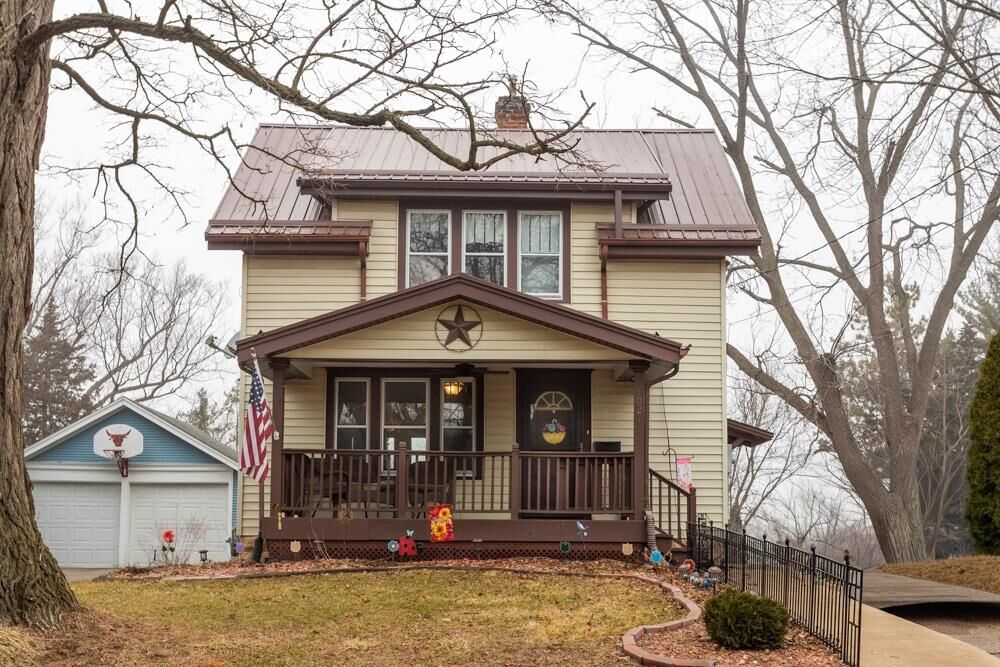 Property Photo:  1021 Mount Loretta Avenue  IA 52003 
