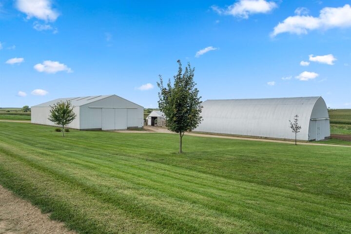 Property Photo: 1693 265th Avenue IA 52041