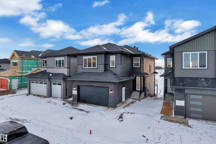 Photo de la propriété:  209 Crystal Creek Drive  AB T9E 0X6 