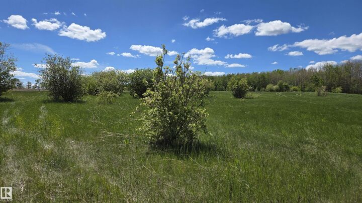 Property Photo:  22 15025 Twp Rd 470  AB T0C 2V0 