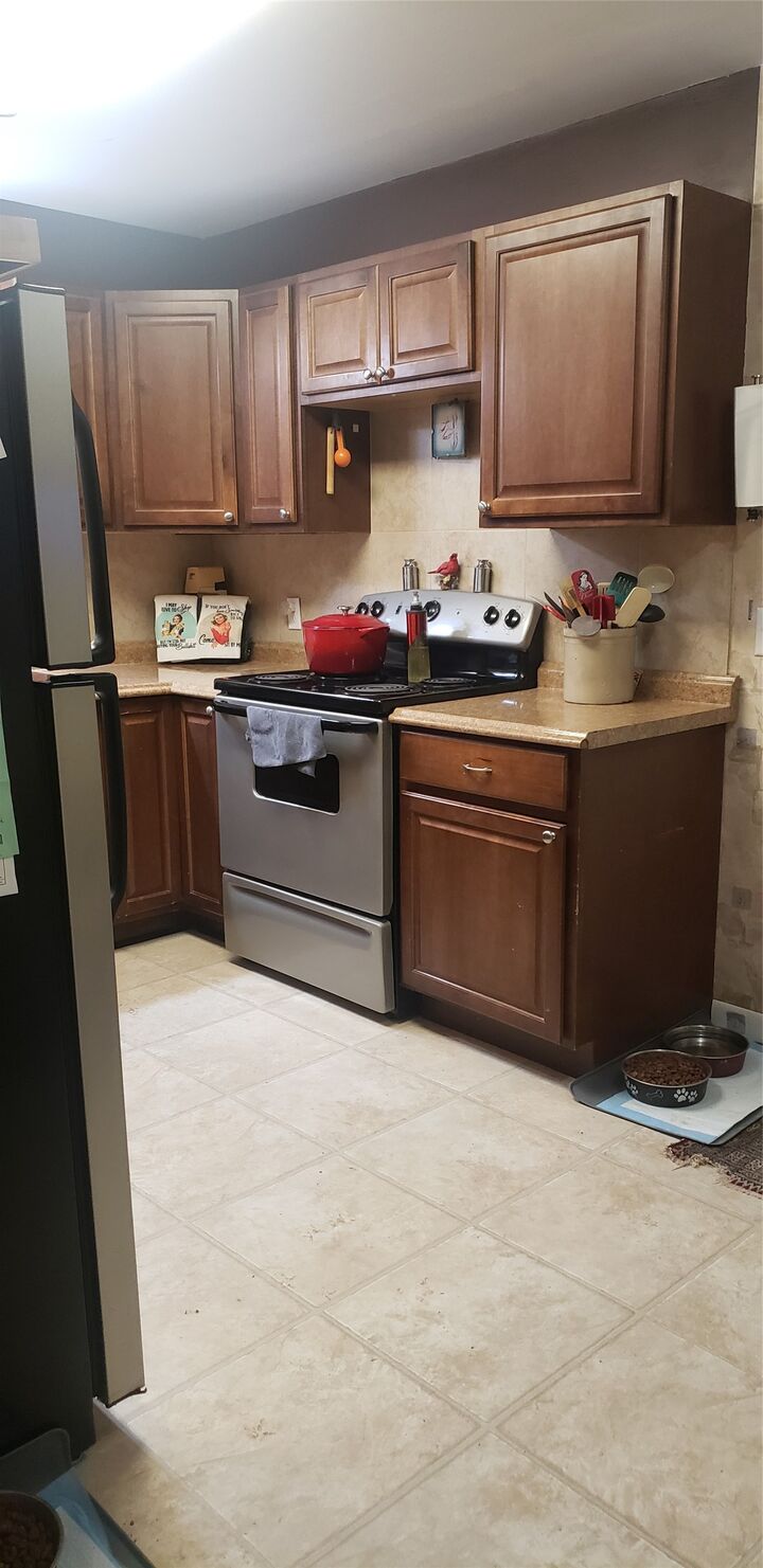 Property Photo:  532 W 9th Avenue  KS 67831 