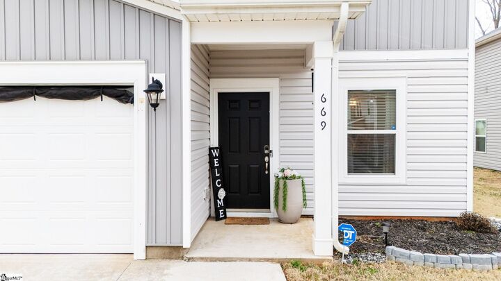 Property Photo:  669 Grays Creek Road  SC 29303 