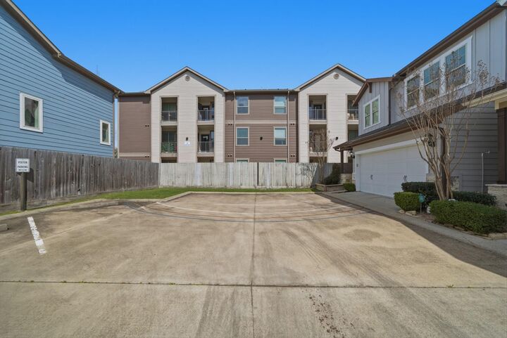 Property Photo:  8808 Ashbloom Lane  TX 77080 