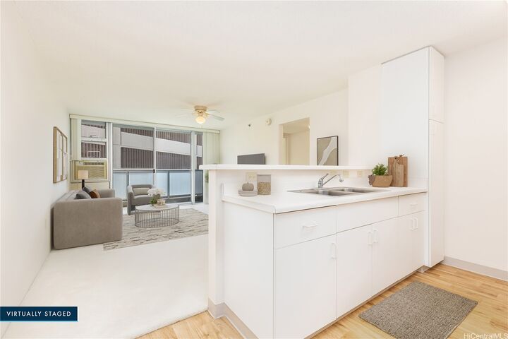 Property Photo:  3009 Ala Makahala Place 504  HI 96818 