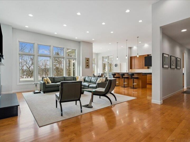 Property Photo:  702 Stoneman Court  IA 52142 