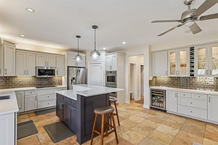 Property Photo: 16205 Boston Parkway IA 50325