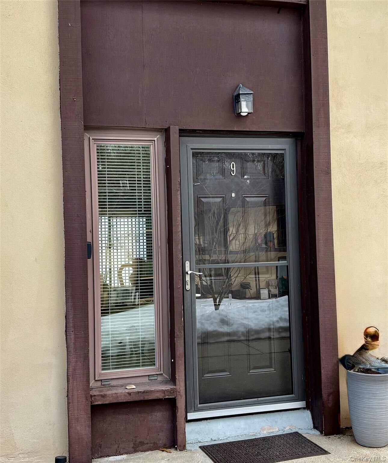 Property Photo: 9 Willow Ct 9 NY 11784