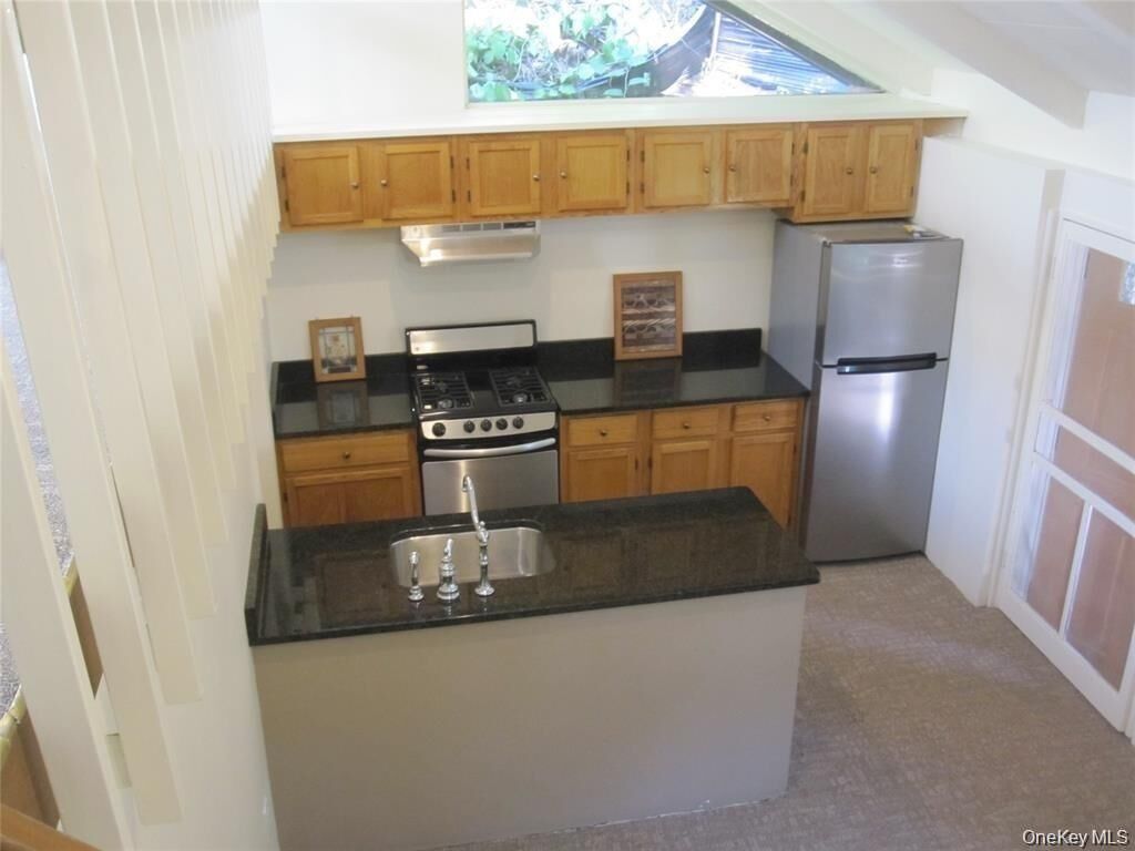 Property Photo:  909 Route 9W S  NY 10960 