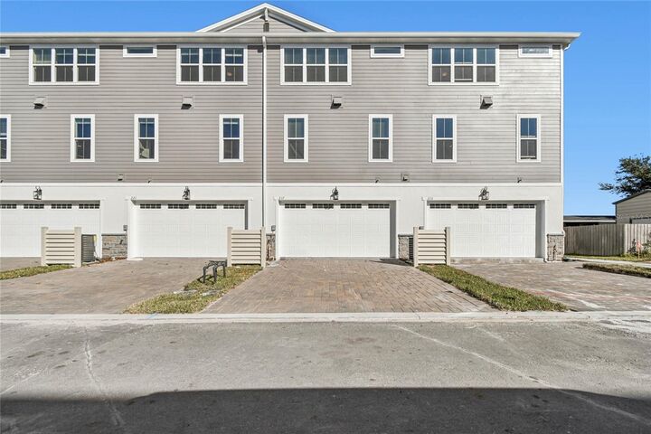 Property Photo: 217 Pasquala Way 19 FL 32765