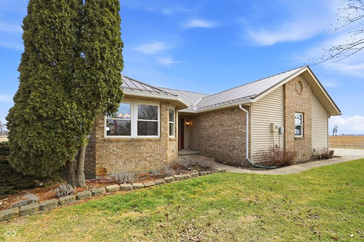 Property Photo: 781 N State Road 19 IN 46072