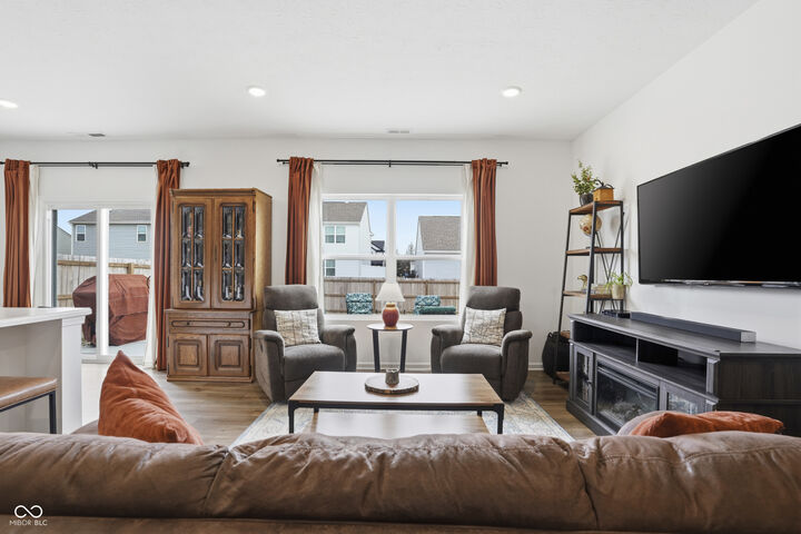 Property Photo: 1483 Pine Bark Lane IN 46069