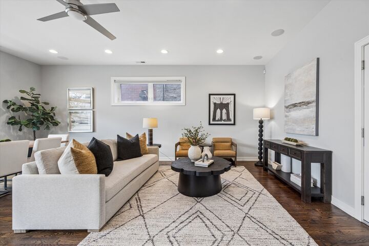 Property Photo:  1832 W Rice Street 2  IL 60622 