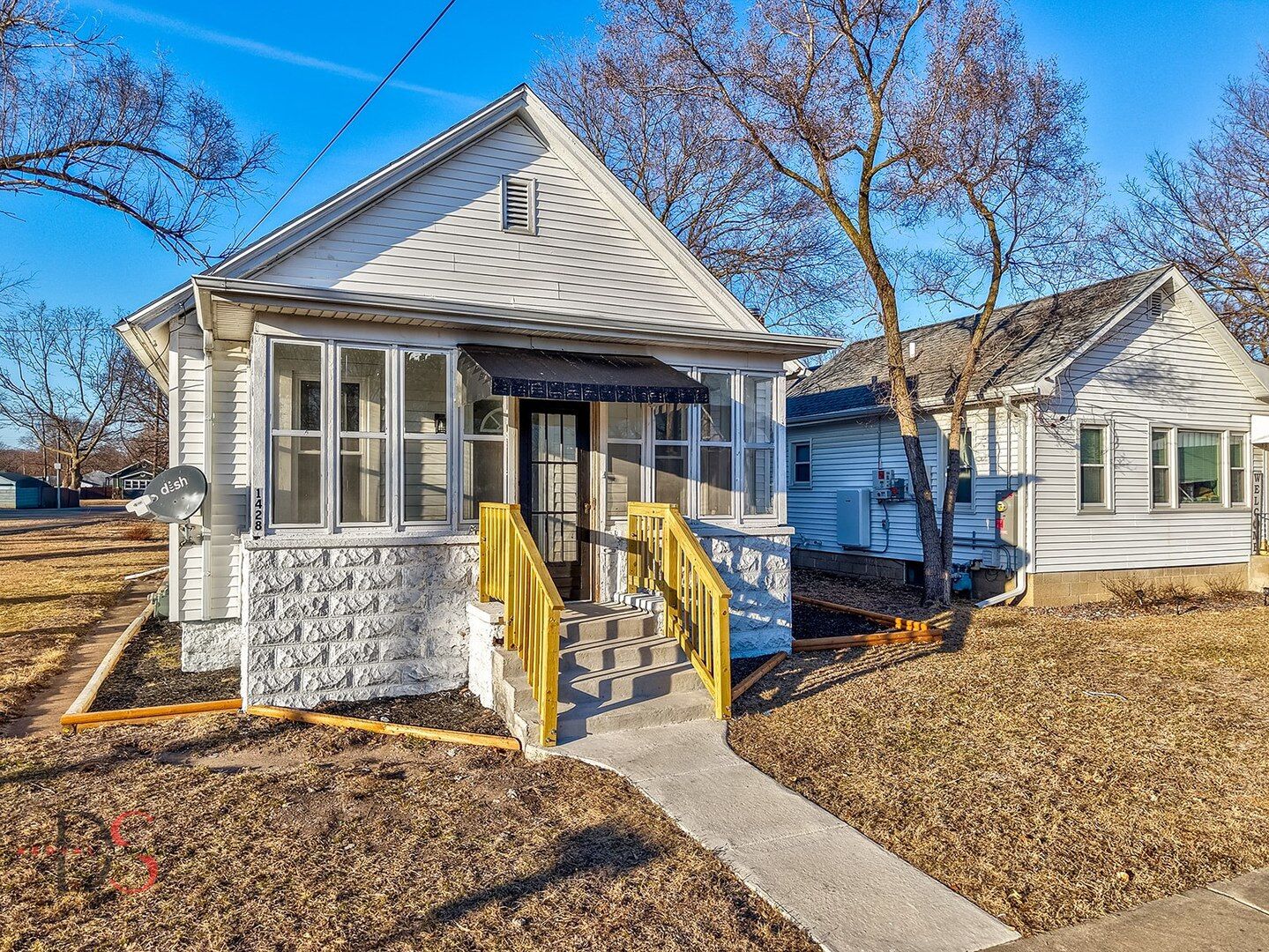 Property Photo: 1428 W Main Street IL 61350